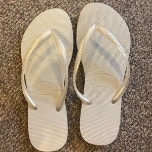 white havaiana flip flops